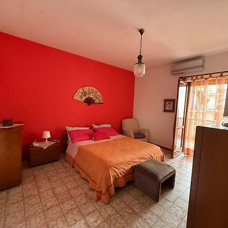 Emily Home Giardini Naxos Exterior photo